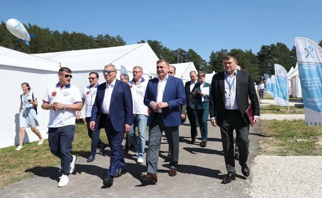 Николай Журавлев выступил на Международном молодежном промышленном форуме «Инженеры будущего-2022»