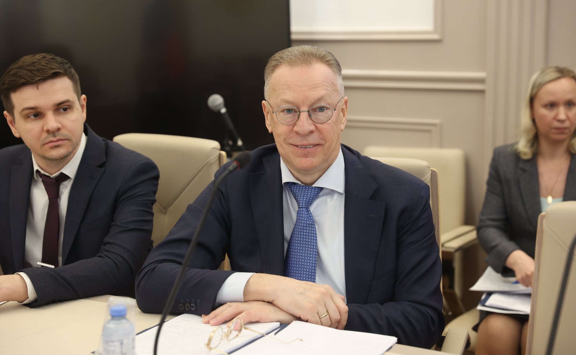 Заседание Комитета СФ по конституционному законодательству и государственному строительству