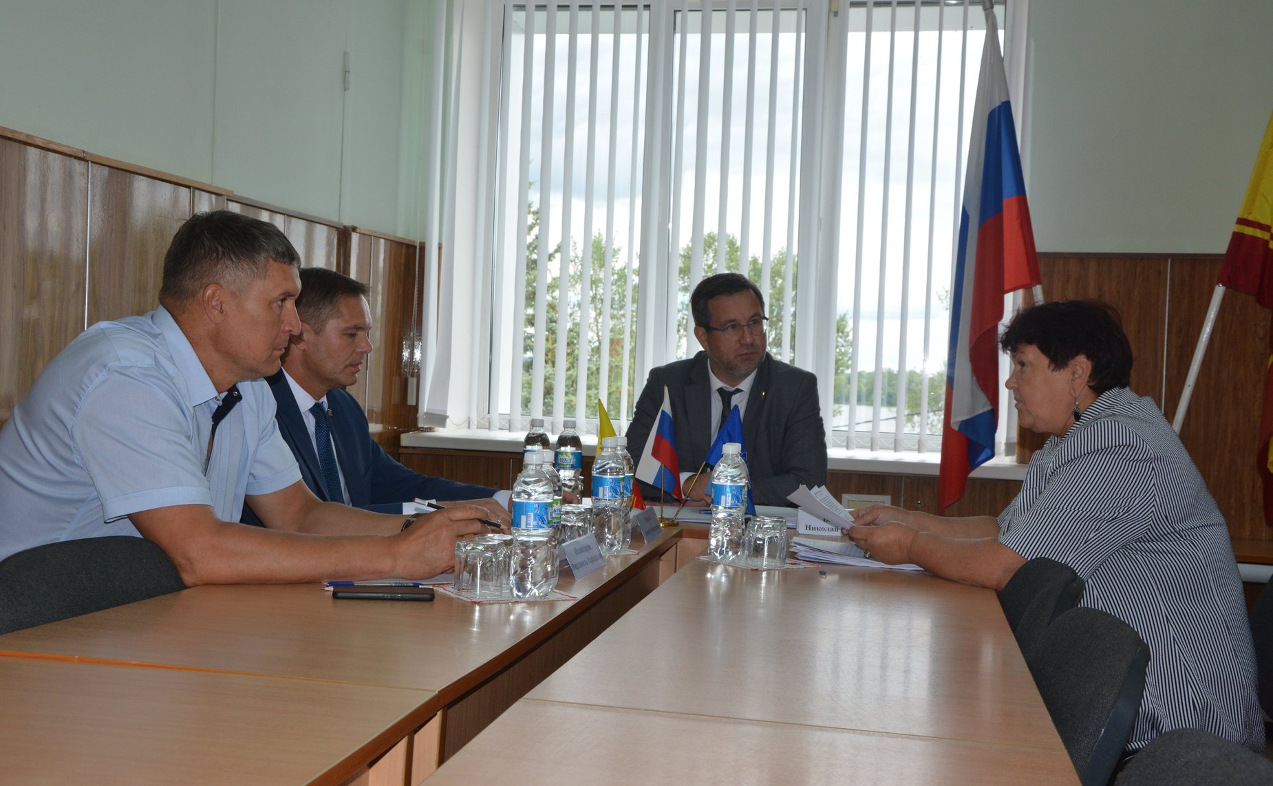 Николай Владимиров встретился с жителями города Козловки и Козловского округа