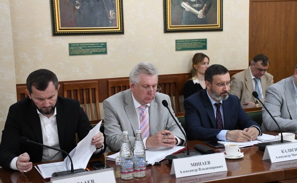 Заместитель председателя Комитета СФ по социальной политике Мохмад Ахмадов провел выездное совещание по вопросу мониторинга реализации положений Федерального закона, направленного на гармонизацию законодательства о спорте