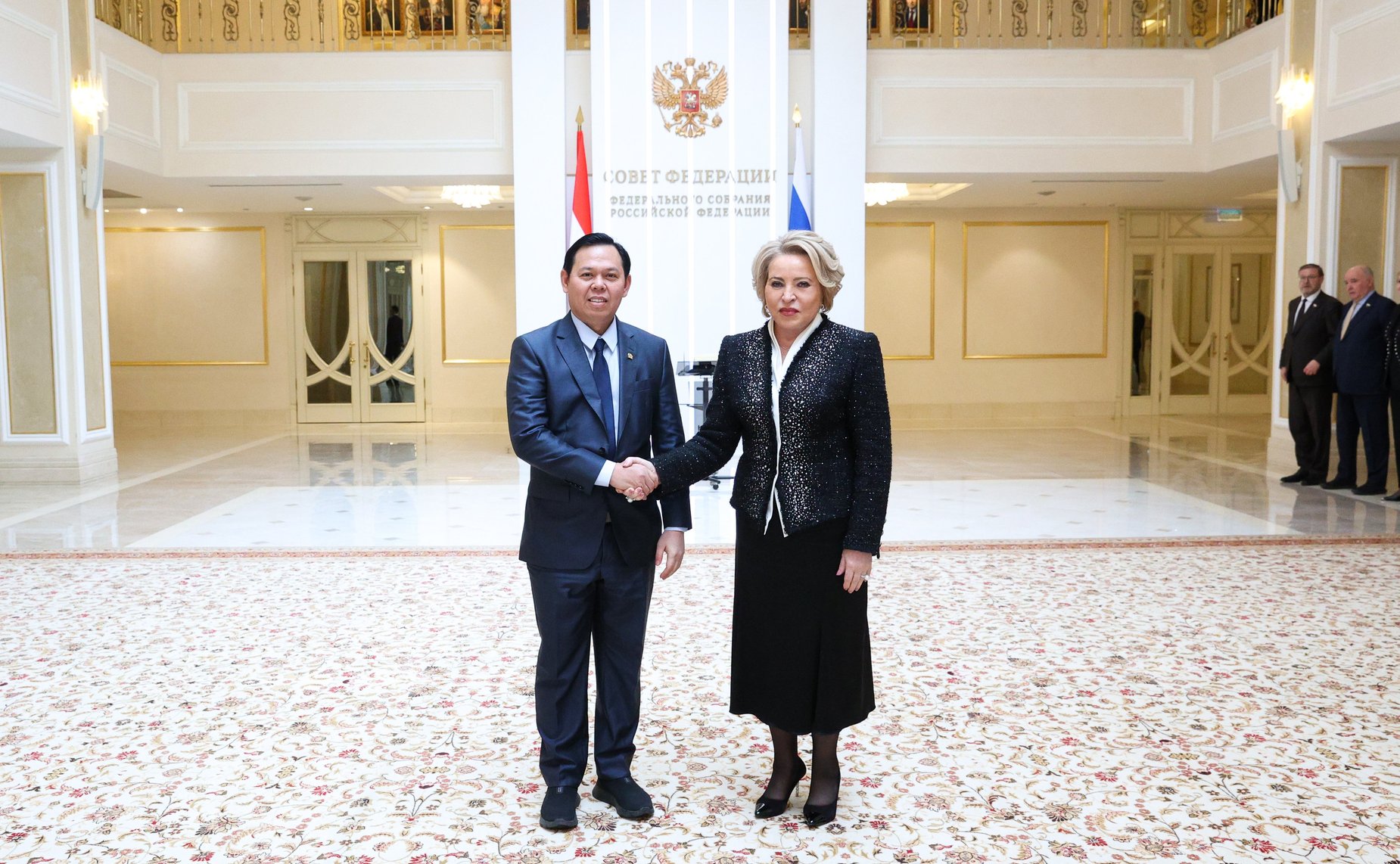 Валентина Матвиенко провела встречу с Председателем Совета представителей регионов Республики Индонезии Султаном Бактиаром Наджамундином