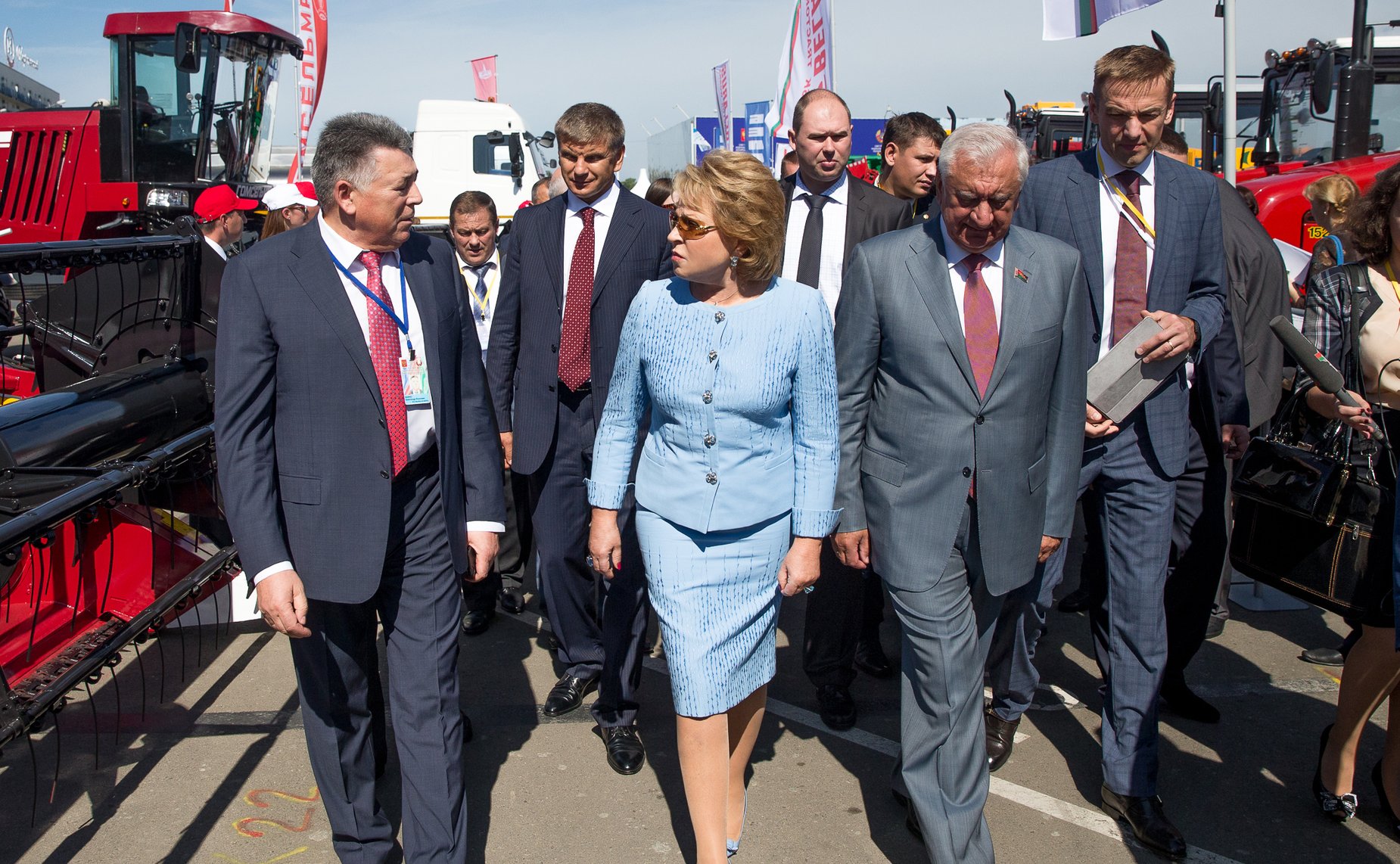 В. Матвиенко и М. Мясникович на открытии Второго форума регионов России и Беларуси