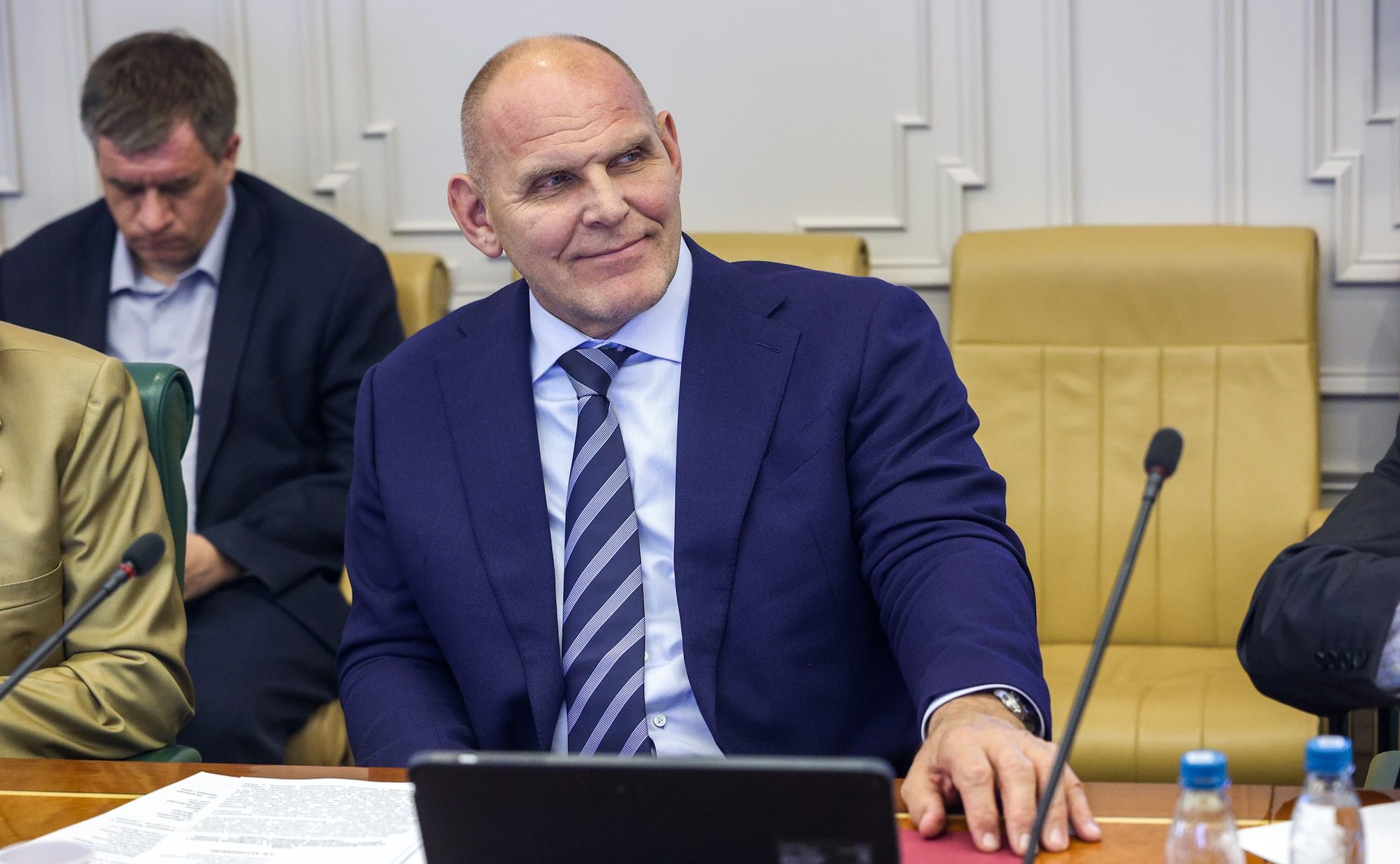 Александр Карелин