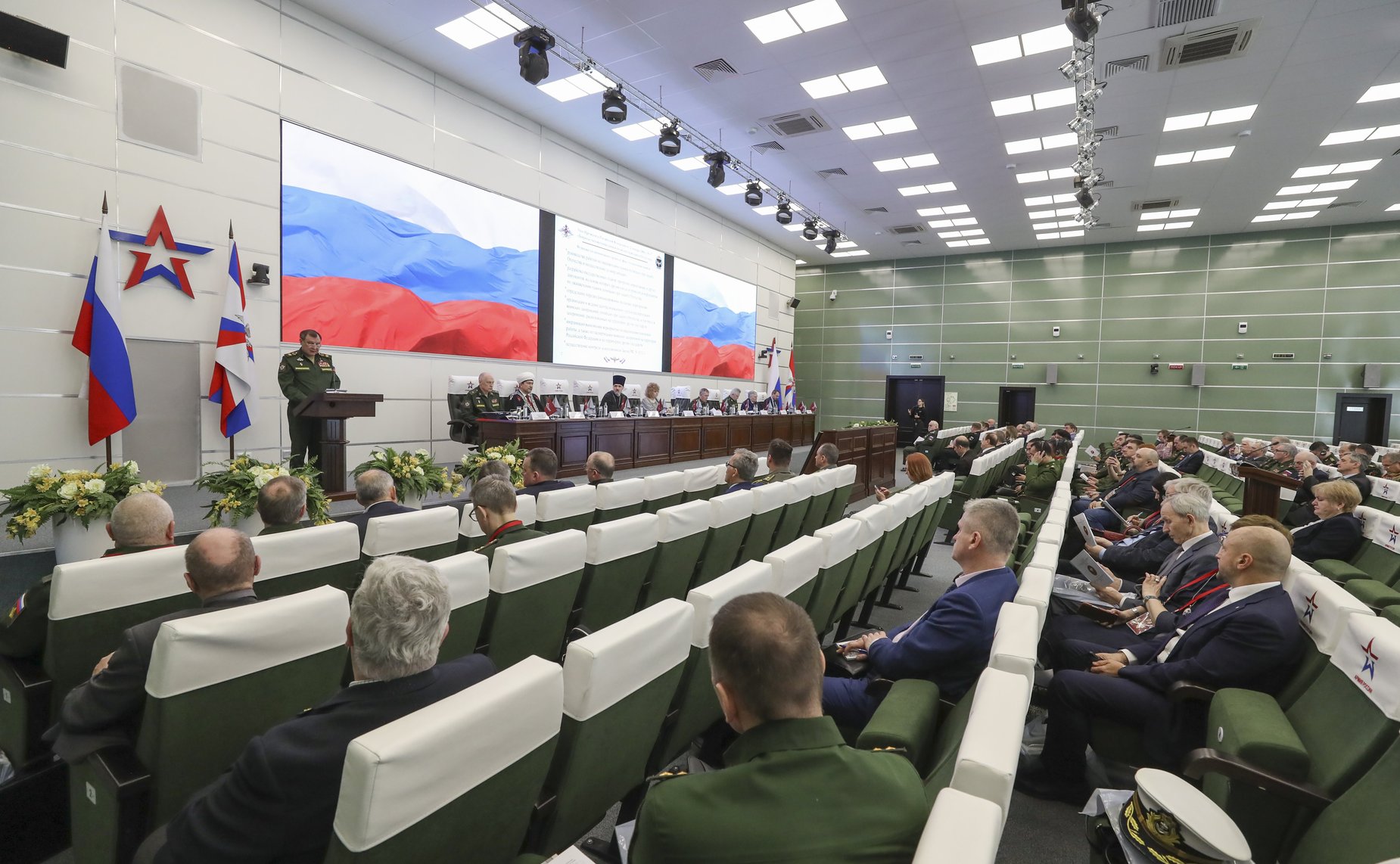 Нина Куликовских приняла участие в Первой международной научно-практической конференции по военно-мемориальной деятельности «Память сильнее оружия»