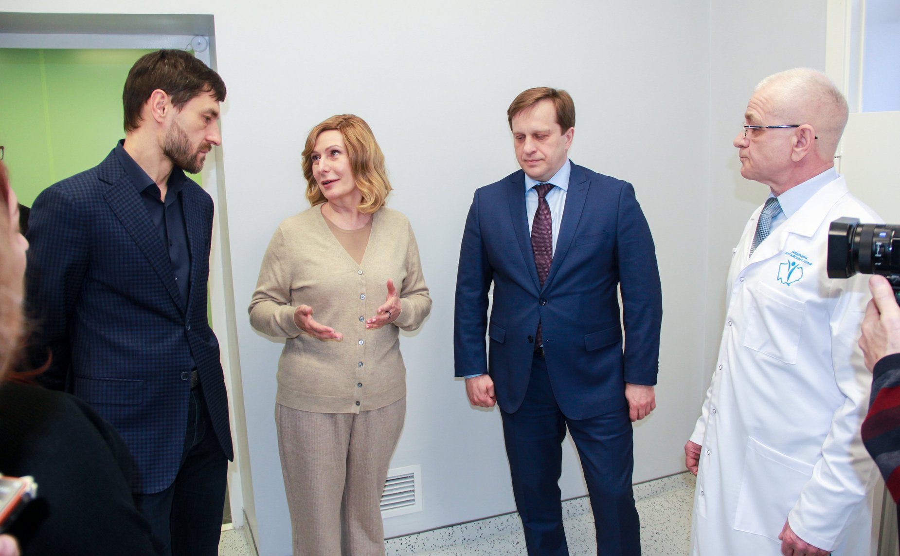 Рабочий визит заместителя Председателя Совета Федерации Инны Святенко в Алтайский край. Cенаторы посетили Смоленскую центральную районную больницы