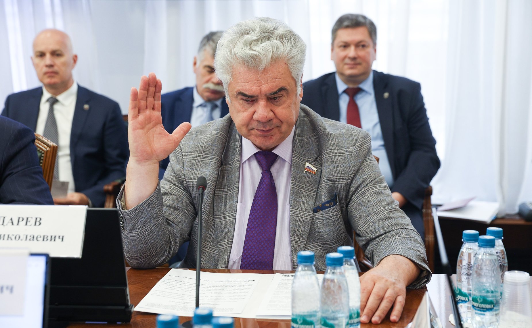 Виктор Бондарев