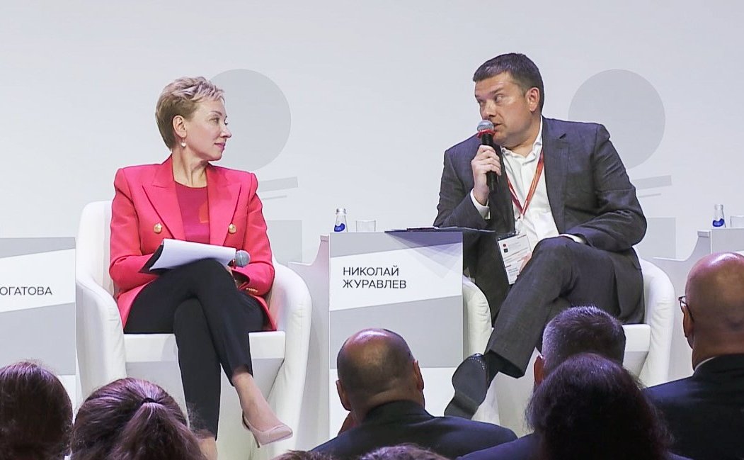 Заместитель Председателя Совета Федерации Николай Журавлев принял участие в работе проходящего в Санкт-Петербурге Финансового конгресса Банка России