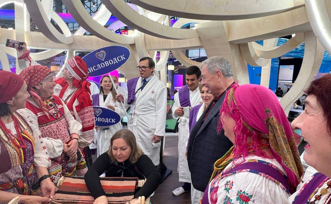 Анатолий Артамонов принял участие в открытии Дня Кисловодска на Международной выставке-форуме «Россия»