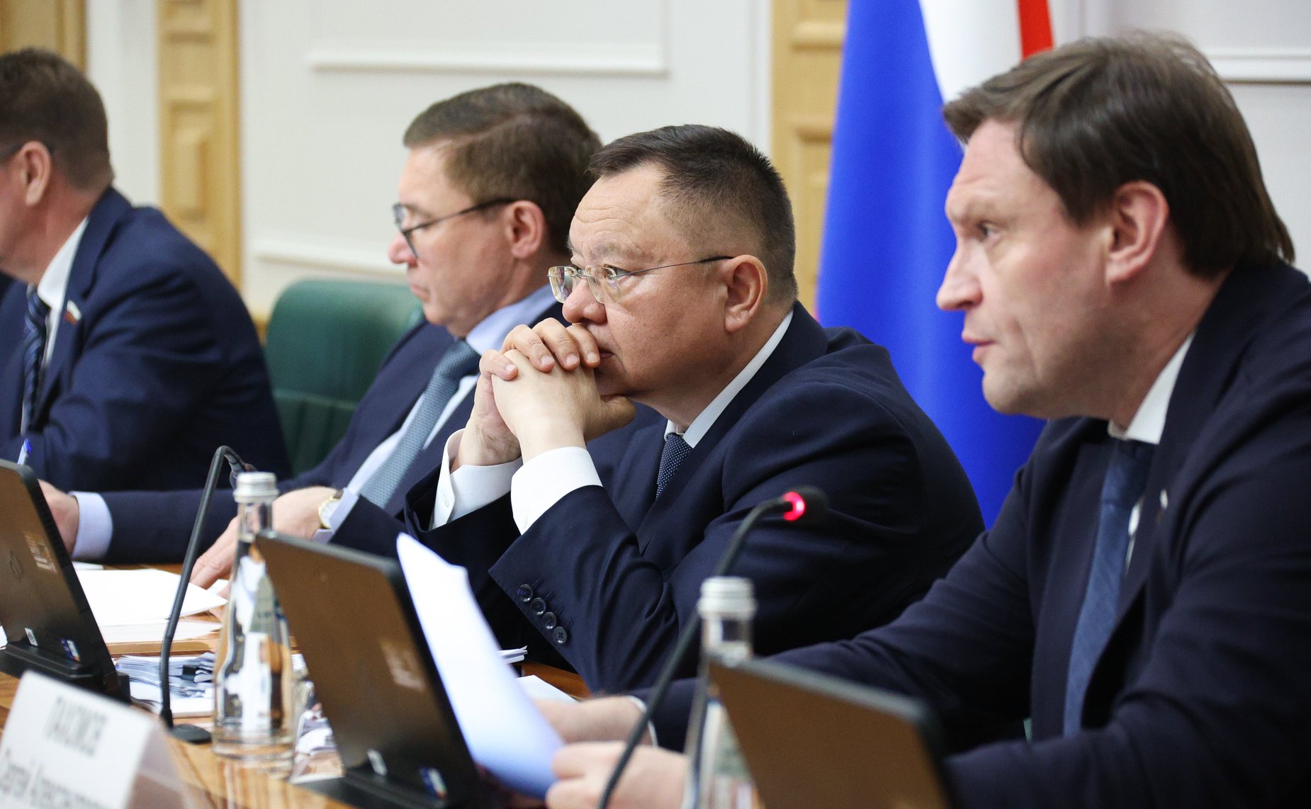 Парламентские слушания на тему «Вопросы управления комплексами индивидуальных жилых домов»
