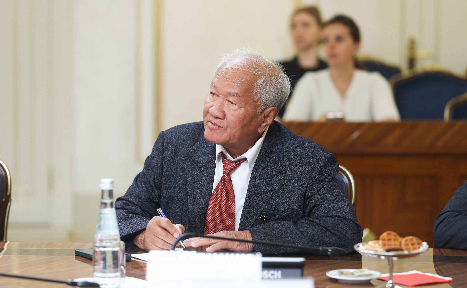 Встреча Николая Журавлева с членом Политбюро Народно-революционной партии Лаоса, Председателем Центрального комитета Лаосского фронта национального развития