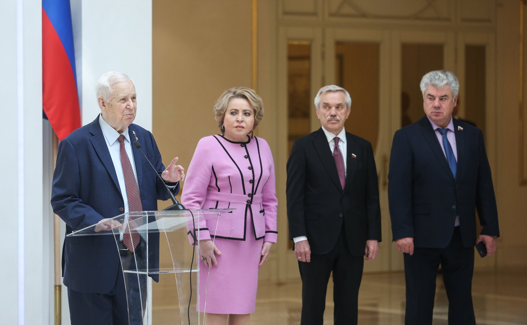 Валентина Матвиенко открыла выставку, посвященную 80-летию Курской битвы