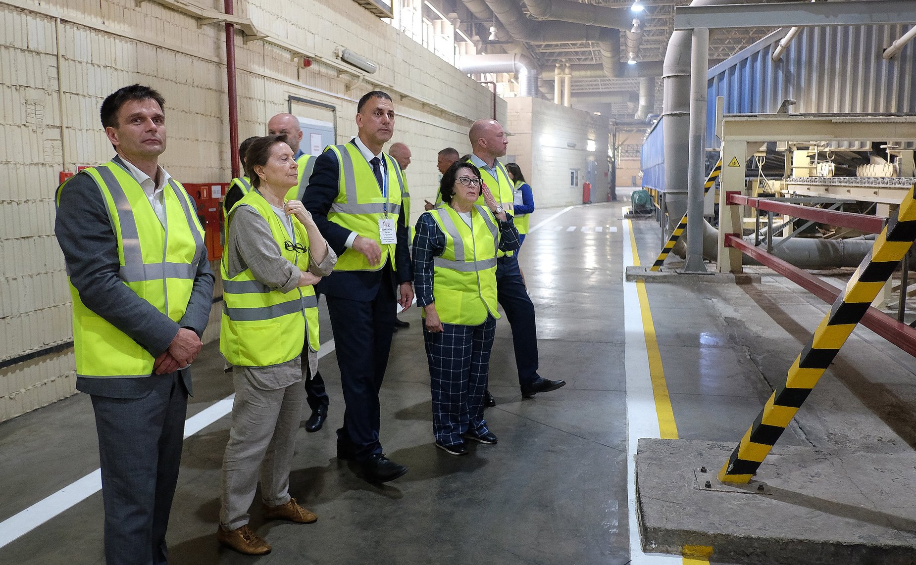 Сенаторы посетили деревоперерабатывающие предприятия в Кировской области