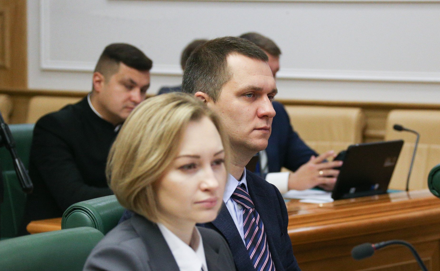 Первый заместитель председателя Комитета СФ по социальной политике Александр Варфоломеев провел встречу молодых парламентариев на тему «Время созидать. Молодежь как основа нового мира»