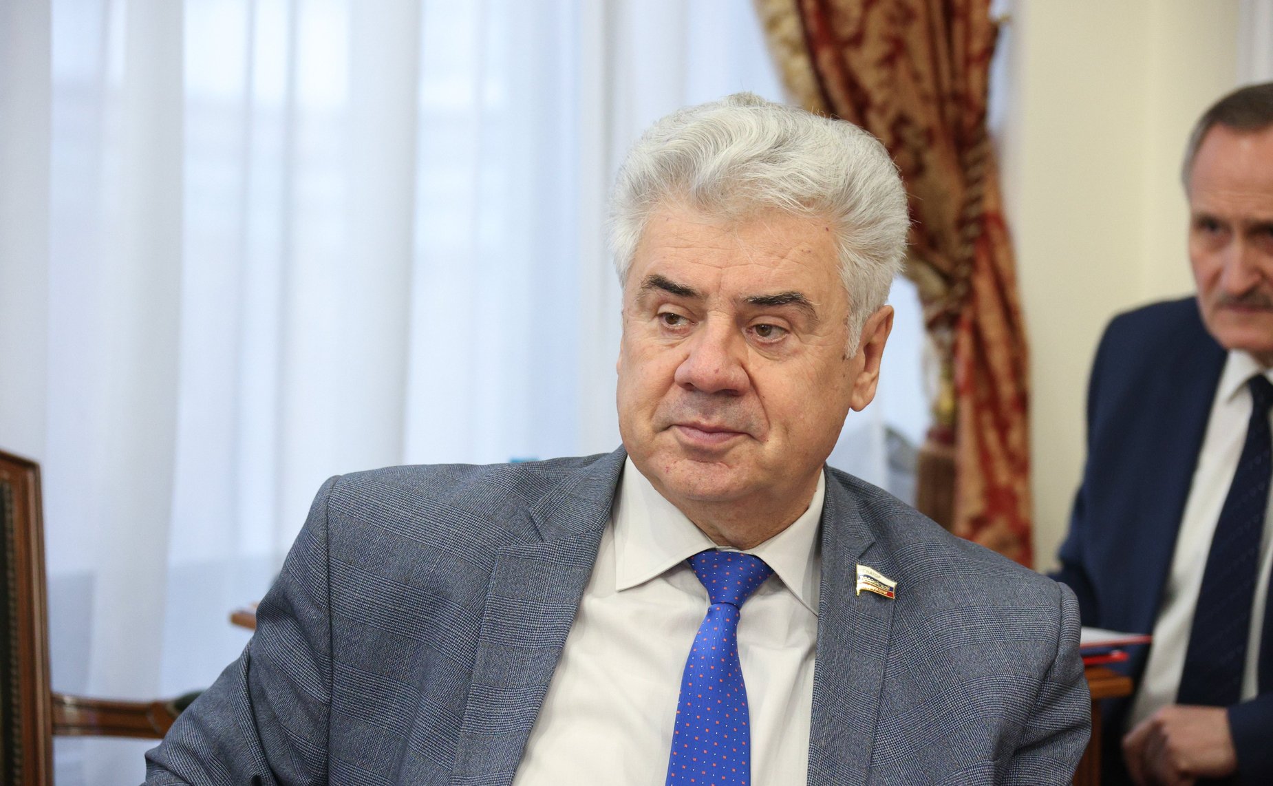 Виктор Бондарев