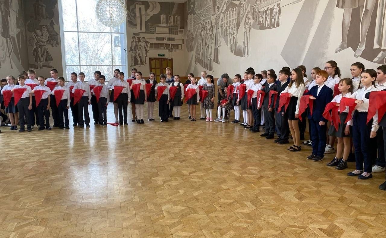 Айрат Гибатдинов принял участие в торжественном возложении цветов к памятнику Ленина совместно с губернатором Ульяновской области А. Русских