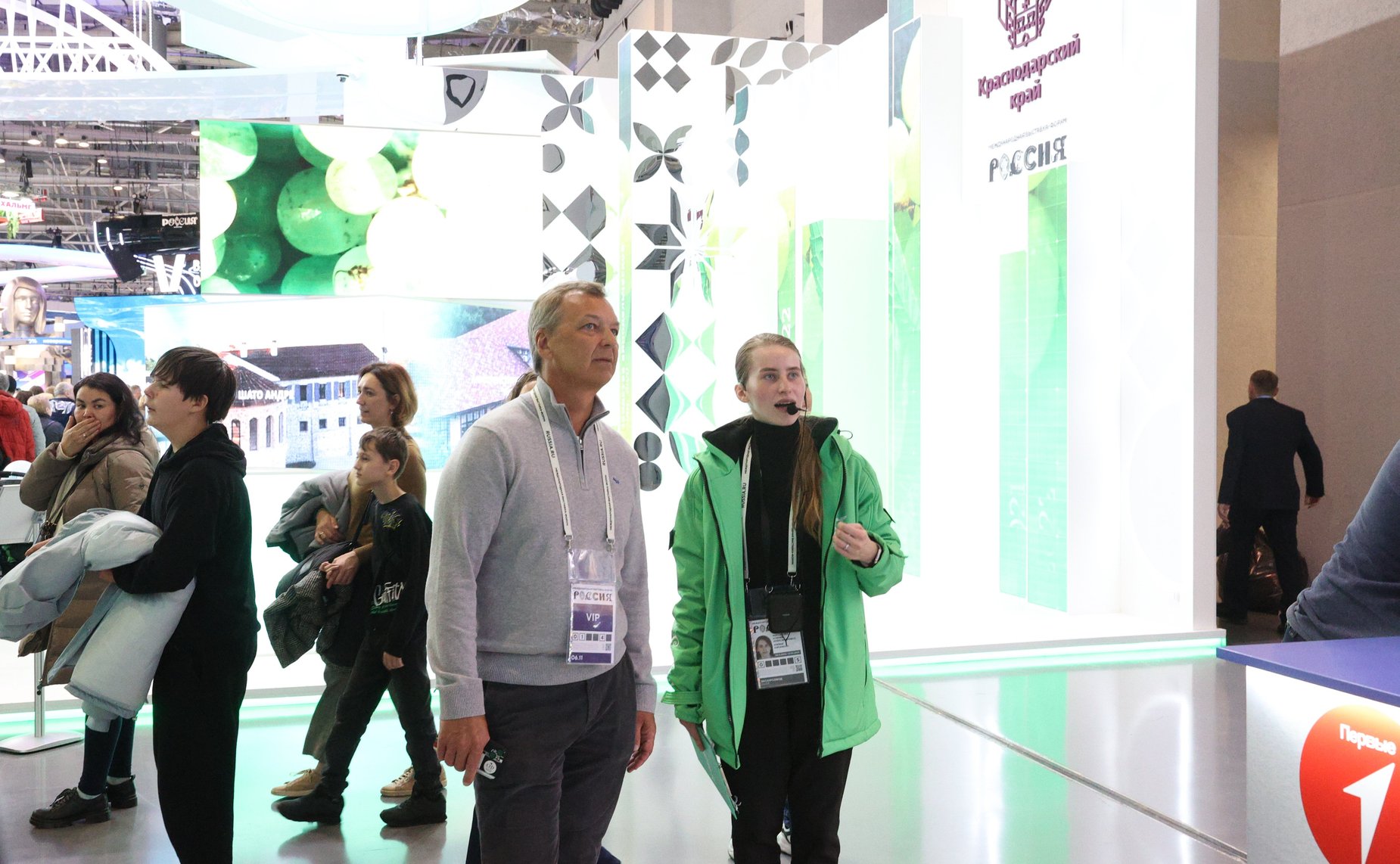 Валентина Матвиенко приняла участие в марафоне Российского общества «Знание», который проходит на Международной выставке-форуме «Россия» на ВДНХ