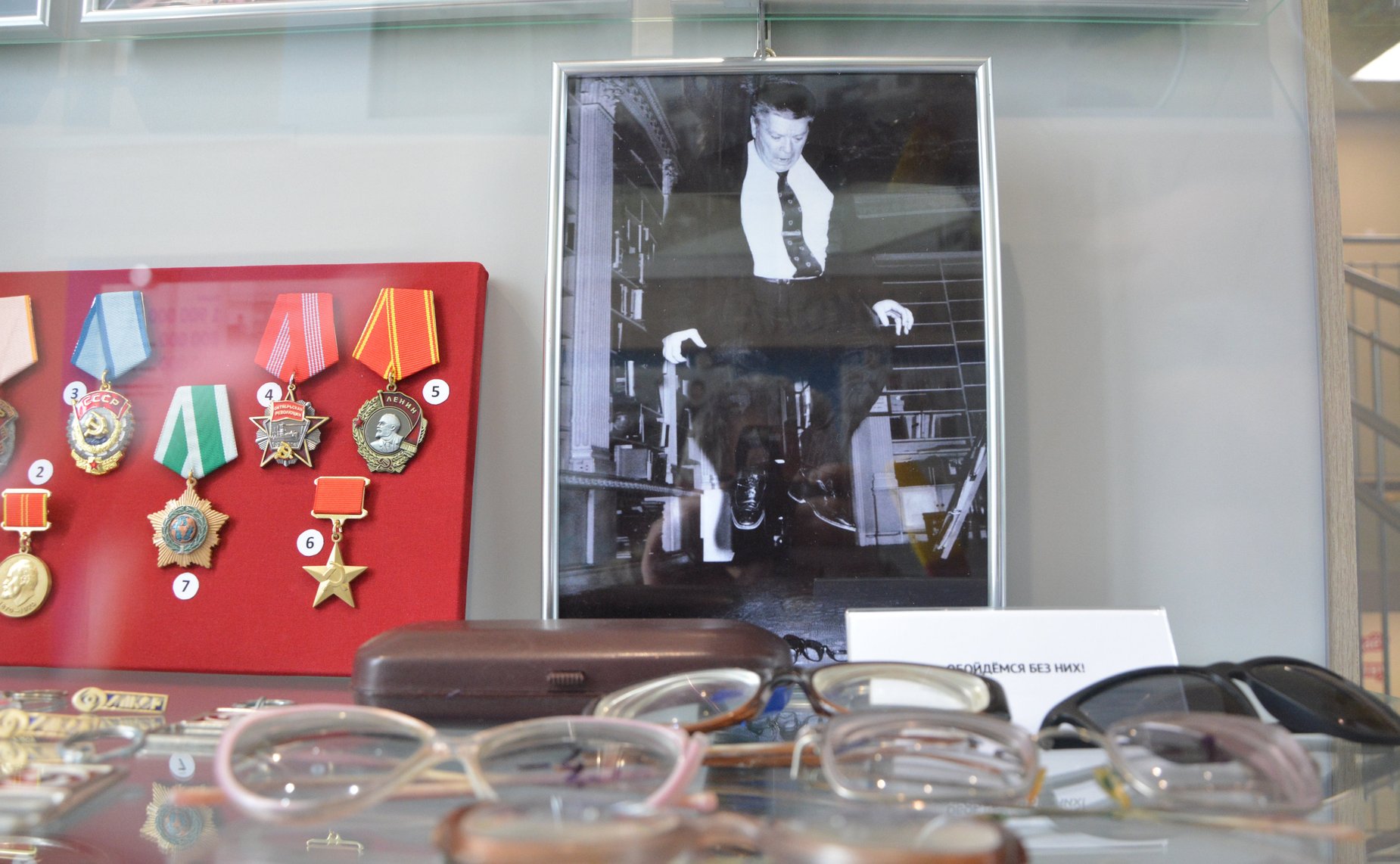 Николай Владимиров в родной школе № 31 города Чебоксары, которая носит имя академика Святослава Федорова, принял участие в торжественном открытии выставочной экспозиции, посвященной великому офтальмологу