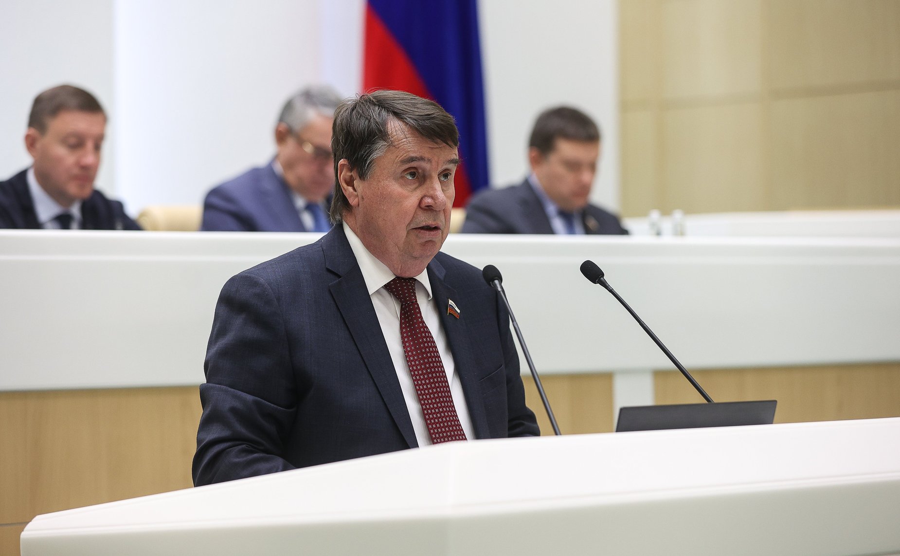 Сергей Цеков