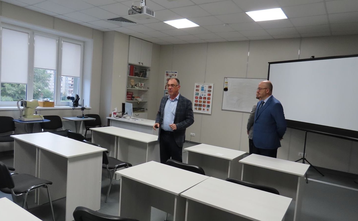 Олег Цепкин посетил одну из частных клиник в регионе