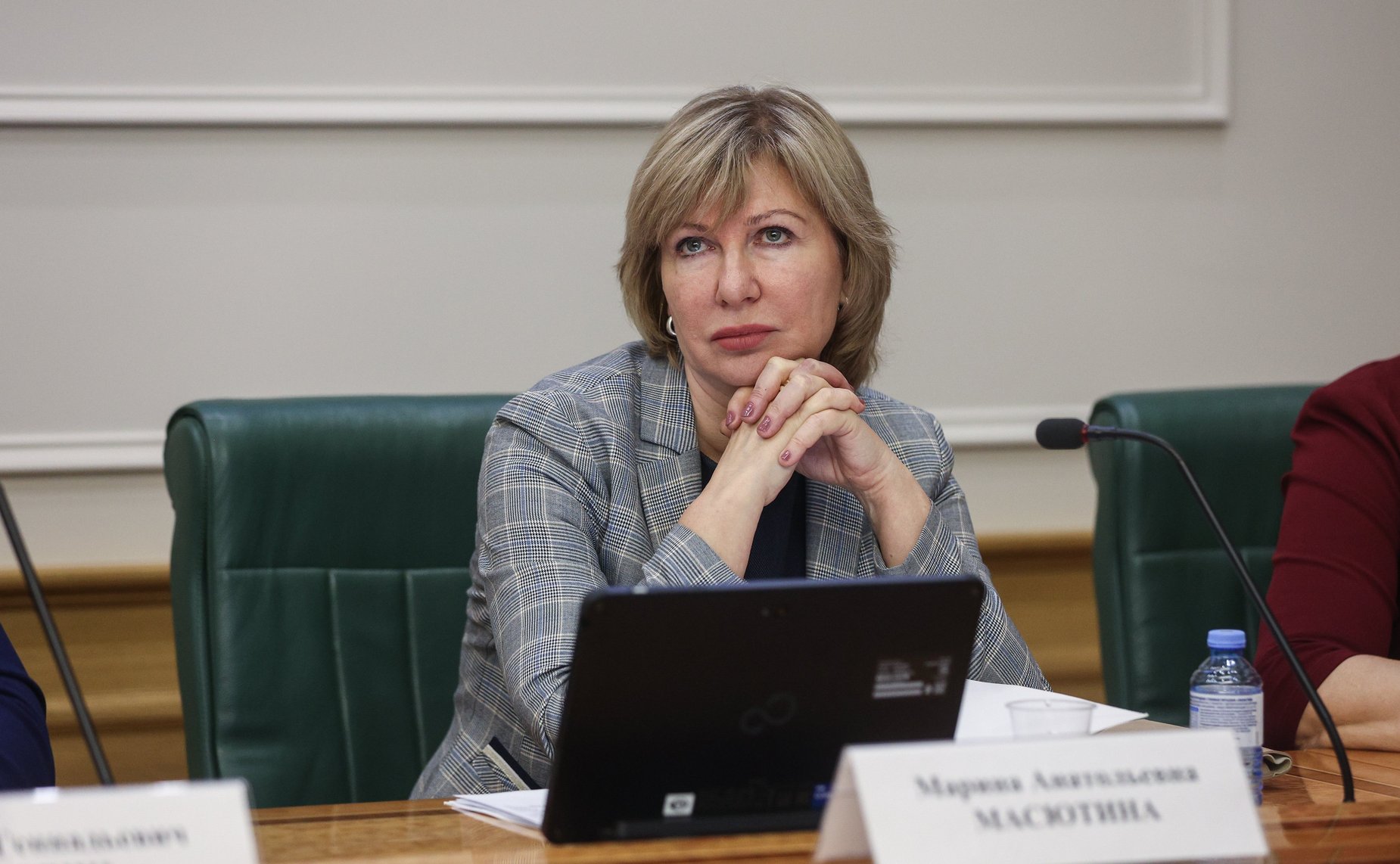 Семинар для помощников сенаторов РФ по работе в СФ, работающих по срочному служебному контракту или по срочному трудовому договорю, по вопросам обеспечения деятельности сенаторов РФ совместно с Управлением государственной службы и кадров Аппарата СФ