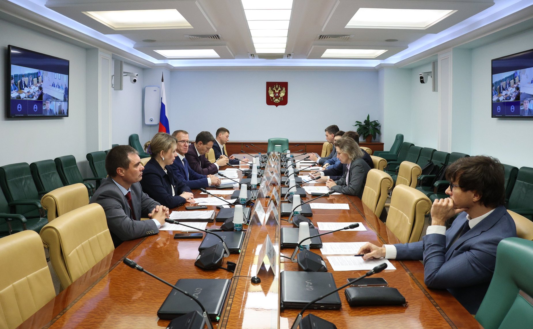 Круглый стол Комитета Совета Федерации по экономической политике «Инфраструктура поддержки субъектов малого и среднего предпринимательства в условиях реализации национального проекта «Эффективная и конкурентная экономика»»