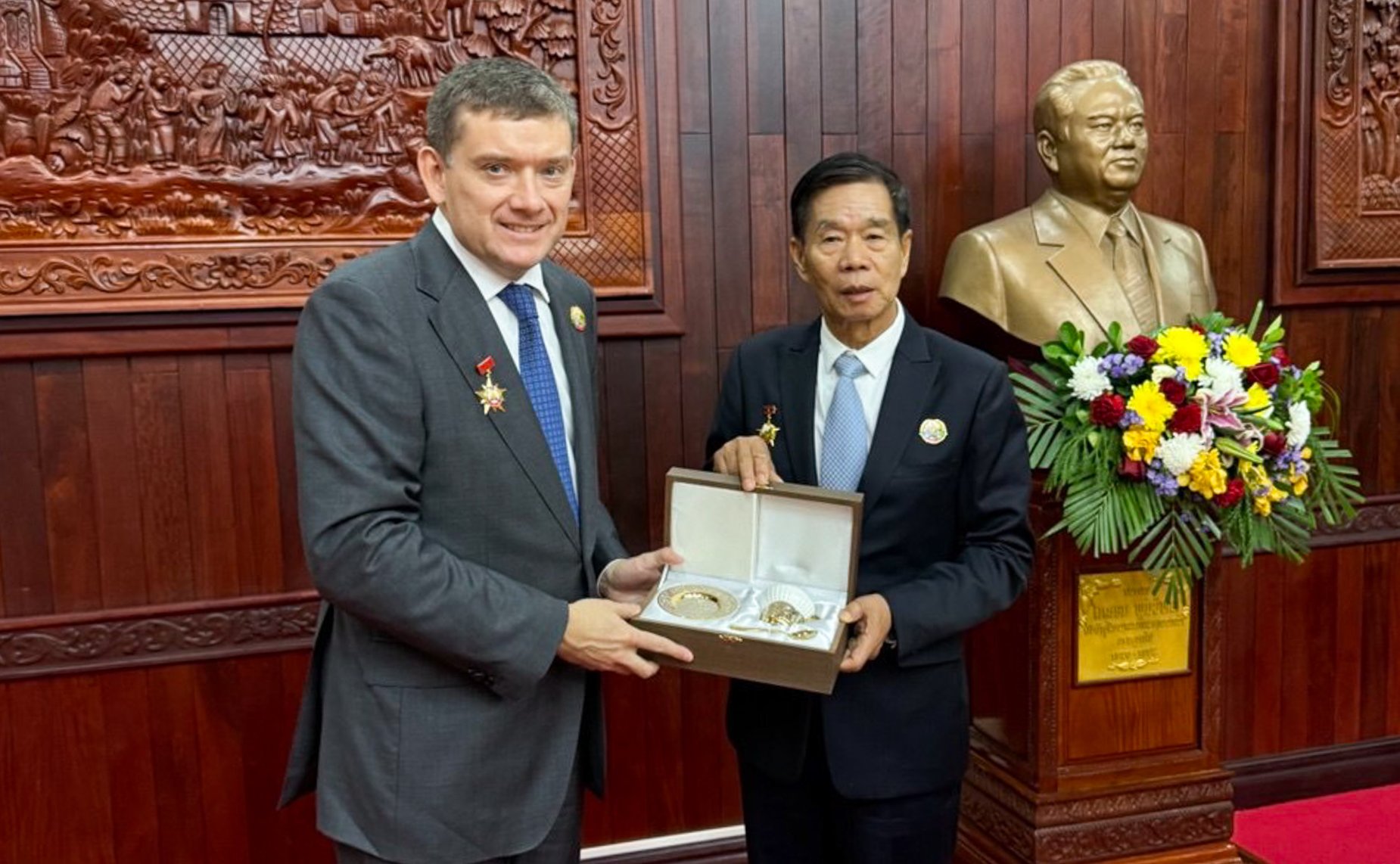 Встреча Николая Журавлева с Председателем Лаосского фронта национального строительства Синлавонгом Кхутпхайтхуном