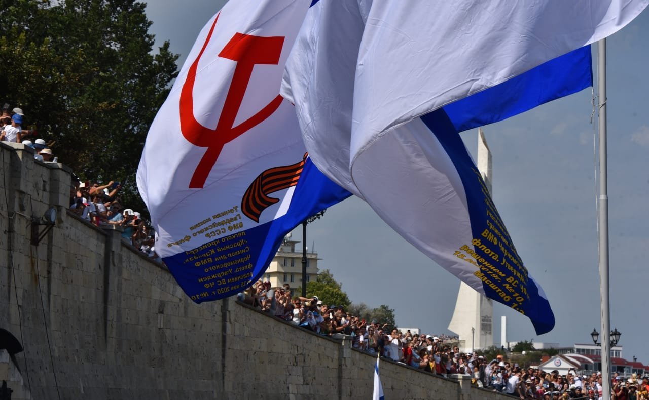 Е. Алтабаева приняла участие в прошедших в Севастополе торжественных мероприятиях в честь Дня Военно-Морского Флота