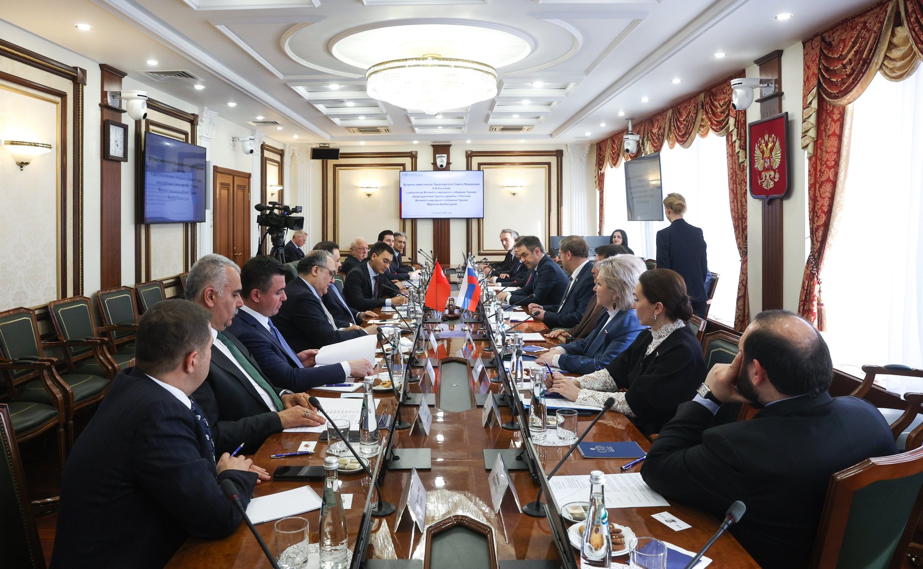 Встреча сенаторов РФ с депутатом Великого национального собрания Турции, председателем группы дружбы с Россией Великого национального собрания Турции Муратом Байбатуром