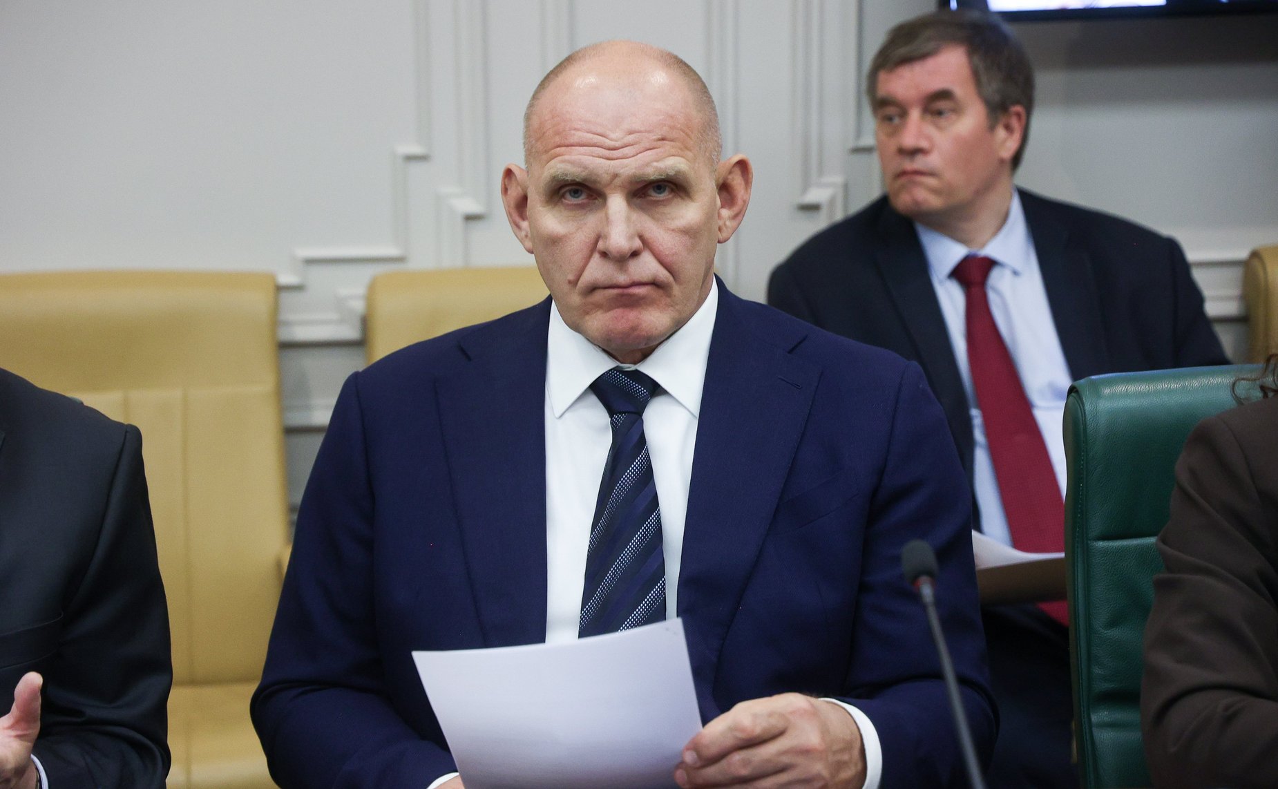 Александр Карелин