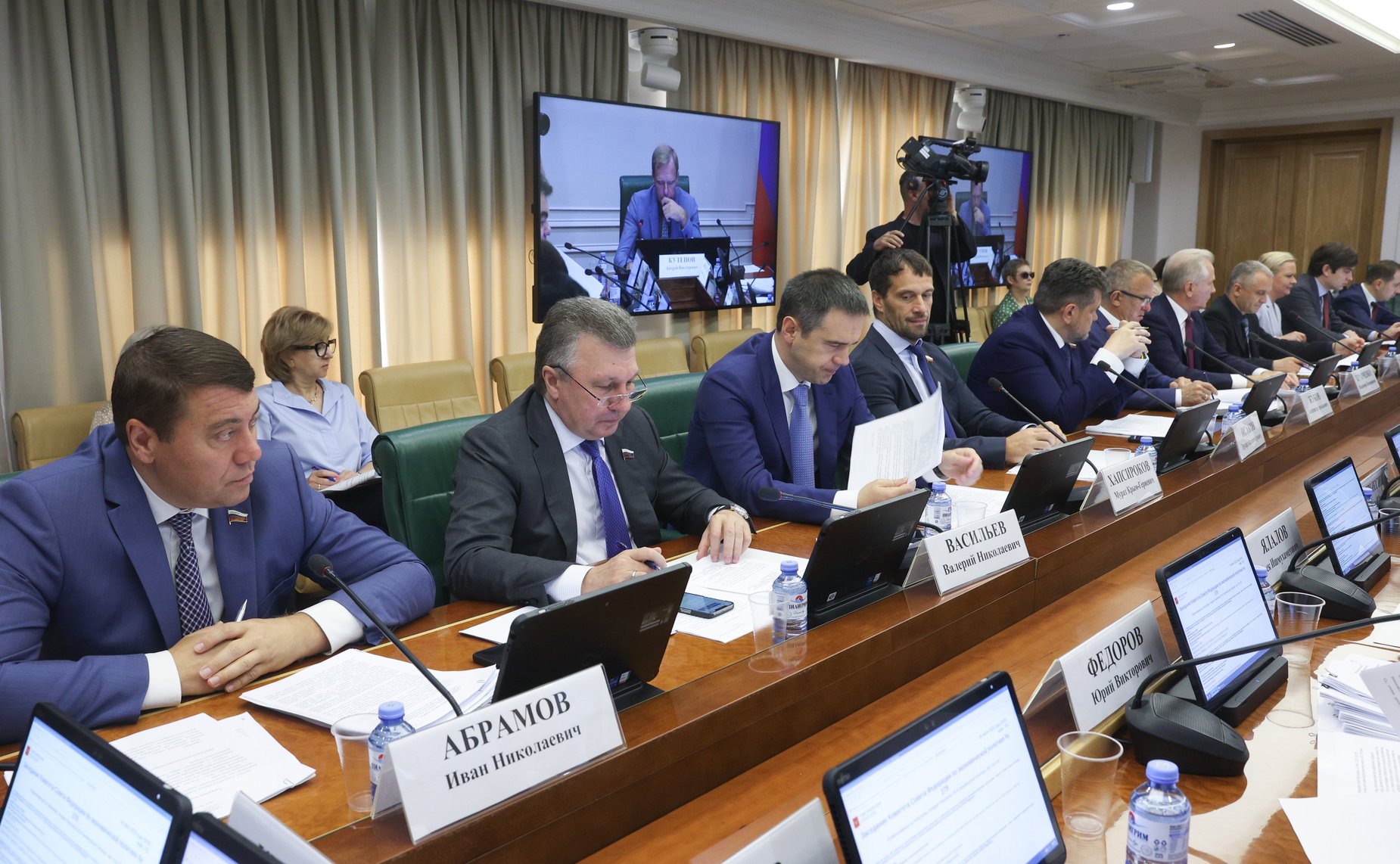 Заседание Комитета СФ по экономической политике