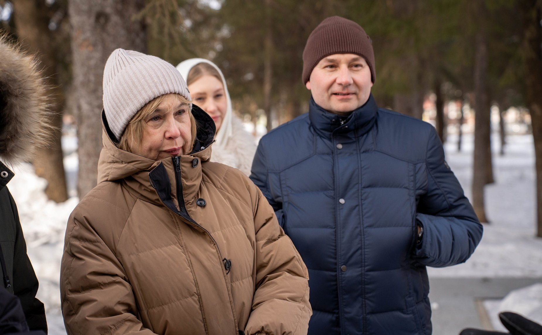 Сенаторы приняли участие в возложении цветов к мемориалу «Матерям победителям» в Сквере Победы