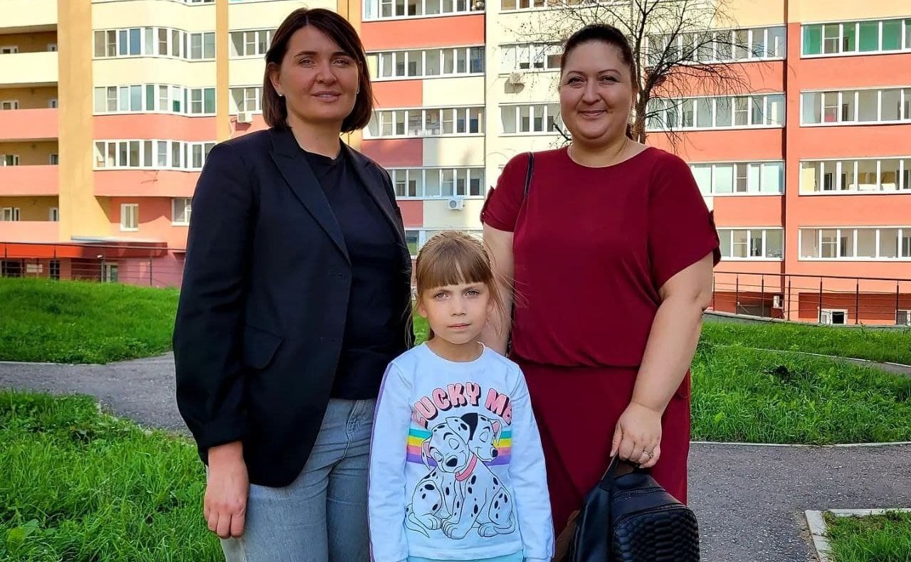 Юлия Лазуткина приняла участие в региональном благотворительном проекте «Подготовь ребенка к школе»