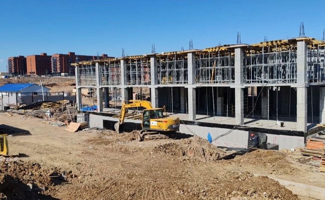 Александр Ролик в ходе региональной недели побывал на строящихся объектах пилотной площадки Инновационного научно-технологического центра «Русский» (ИНТЦ)