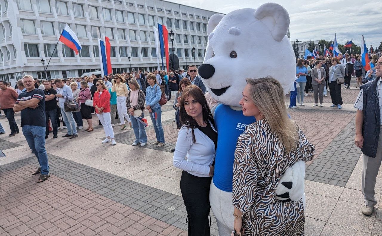 Сергей Рябухин в Ульяновской области принял участие в мероприятиях, посвященных Дню государственного флага России