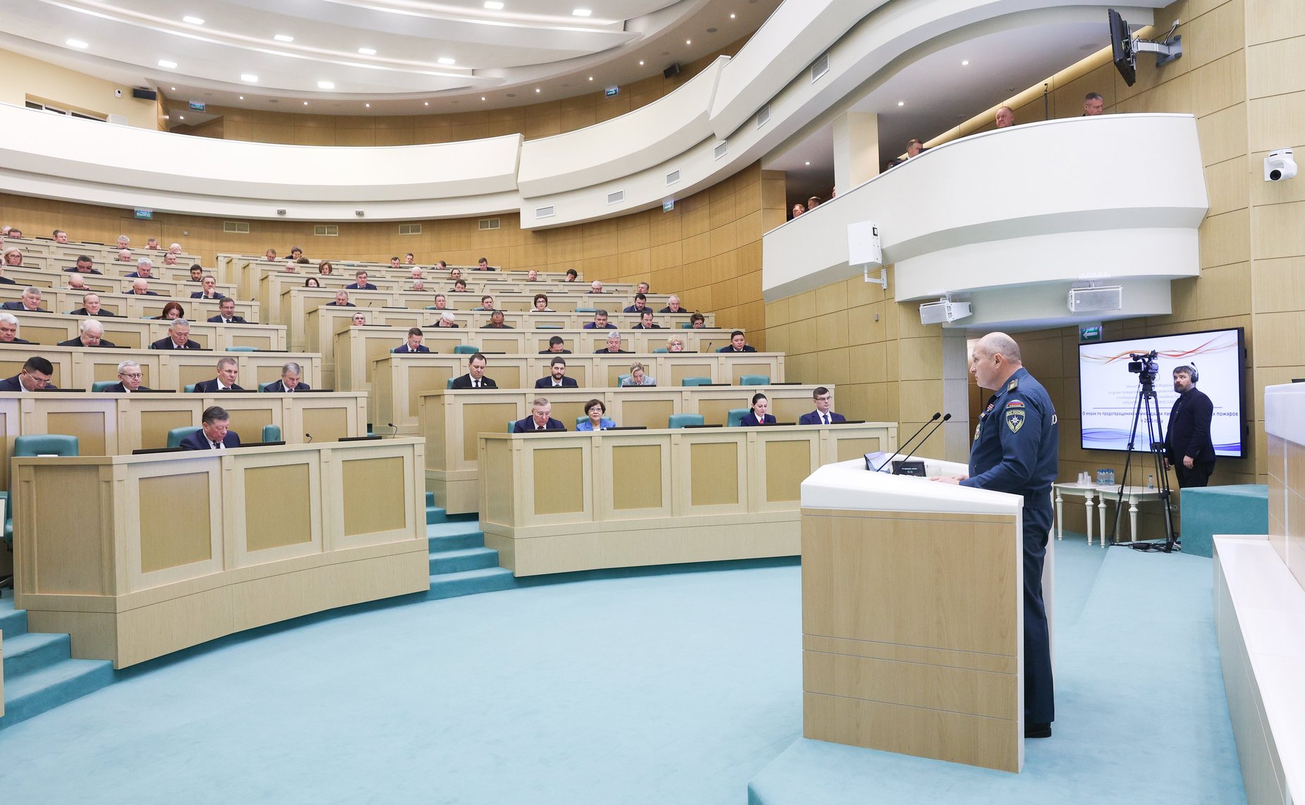 Министр Российской Федерации по делам гражданской обороны, чрезвычайным ситуациям и ликвидации последствий стихийных бедствий Александр Куренков