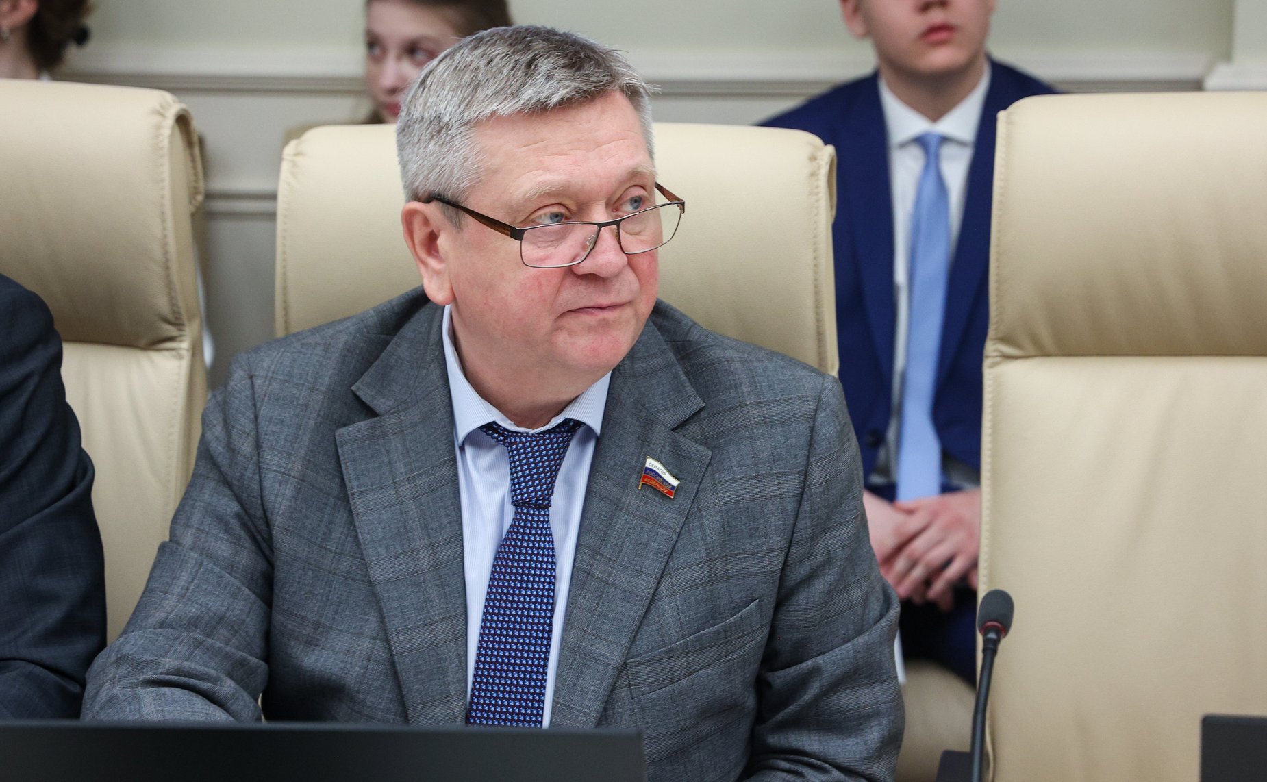 Александр Лутовинов