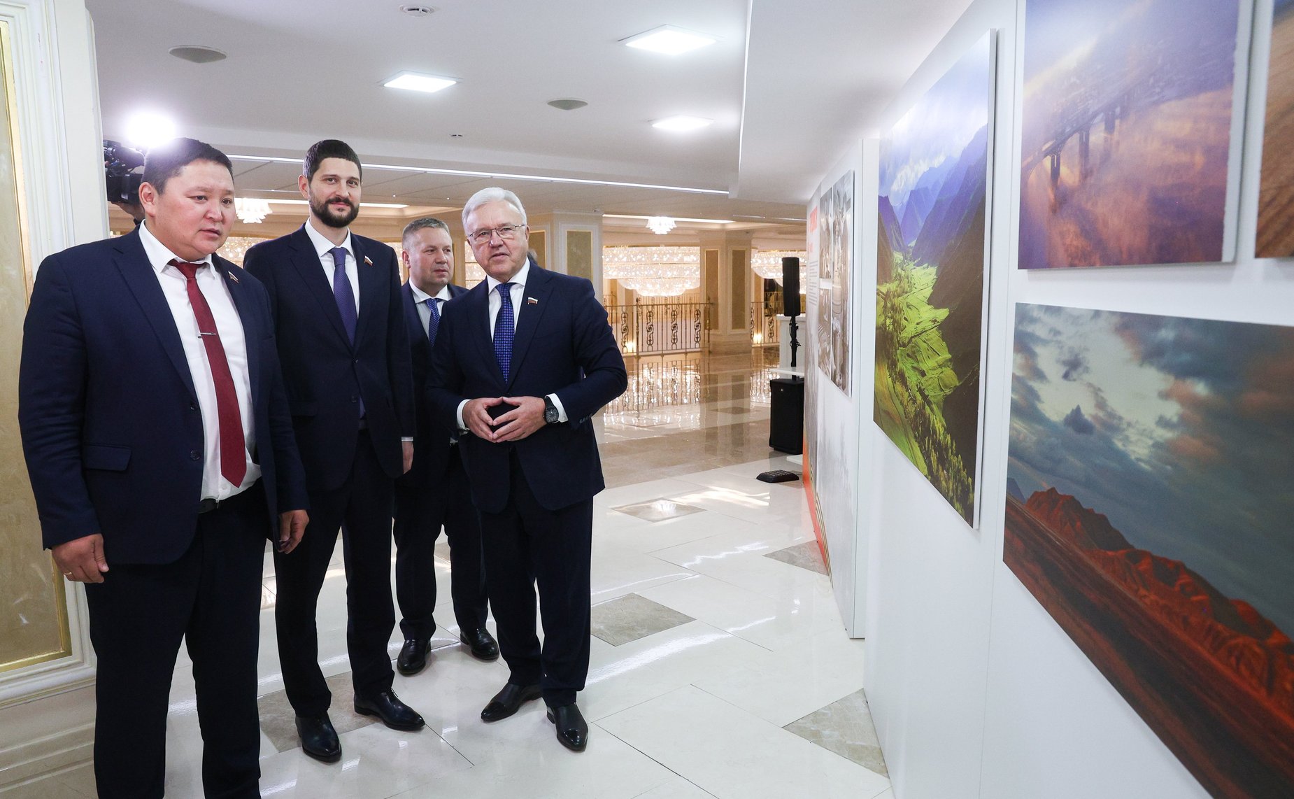 Открытие фотовыставки «Сибирь в сердце и объективе»