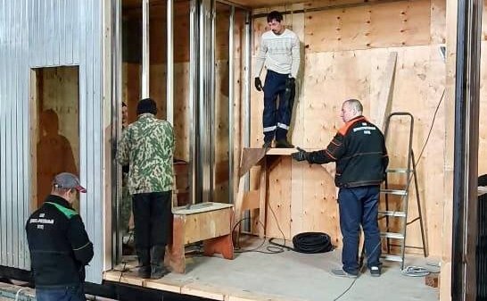 Андрей Базилевский провел заседание рабочей группы по созданию быстровозводимых конструкций объектов отдыха детей и их оздоровления в регионе