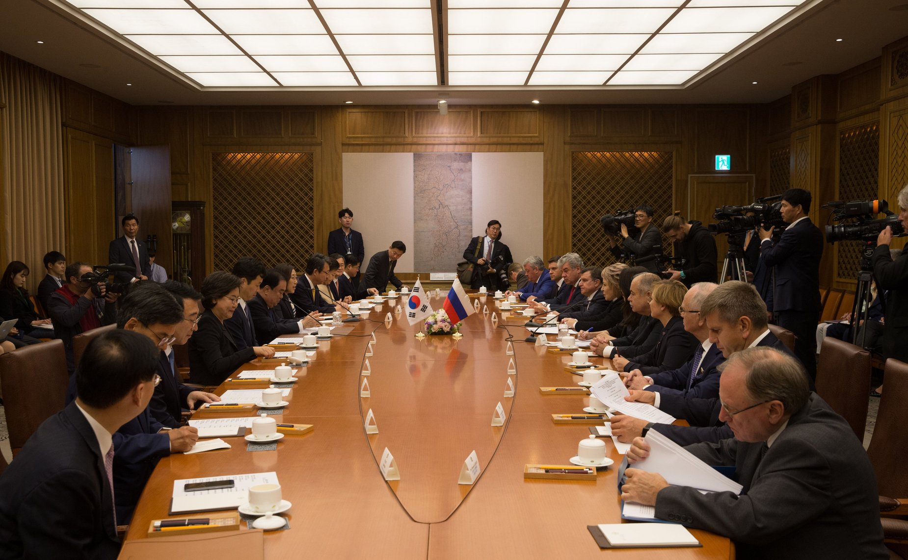 Встреча Председателя Совета Федерации В. Матвиенко с Председателем Национального собрания Республики Корея Мун Хи Саном