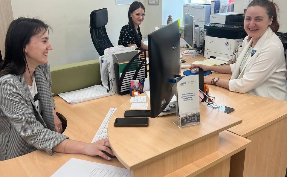 Руслан Смашнёв посетил Центр поддержки экспорта Смоленской области