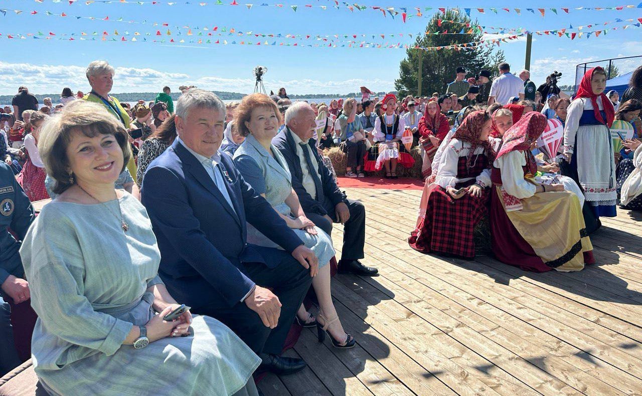Юрий Воробьев принял участие в заключительном этапе Всероссийского детского фестиваля «Наследники традиций», который проходит на Вологодчине