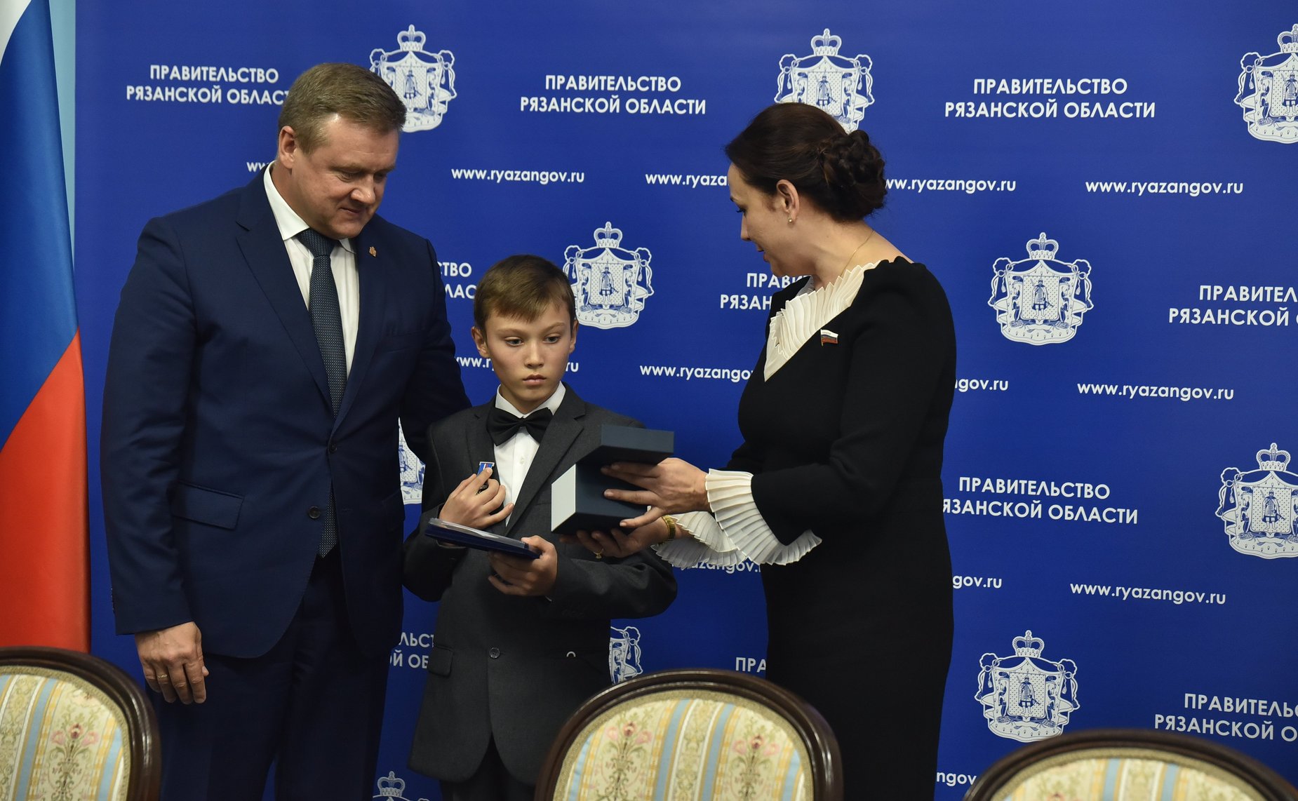 Медаль Совета Федерации «За проявленное мужество» была вручена Губернатором Рязанской области Николаем Любимовым Тюрину Максиму