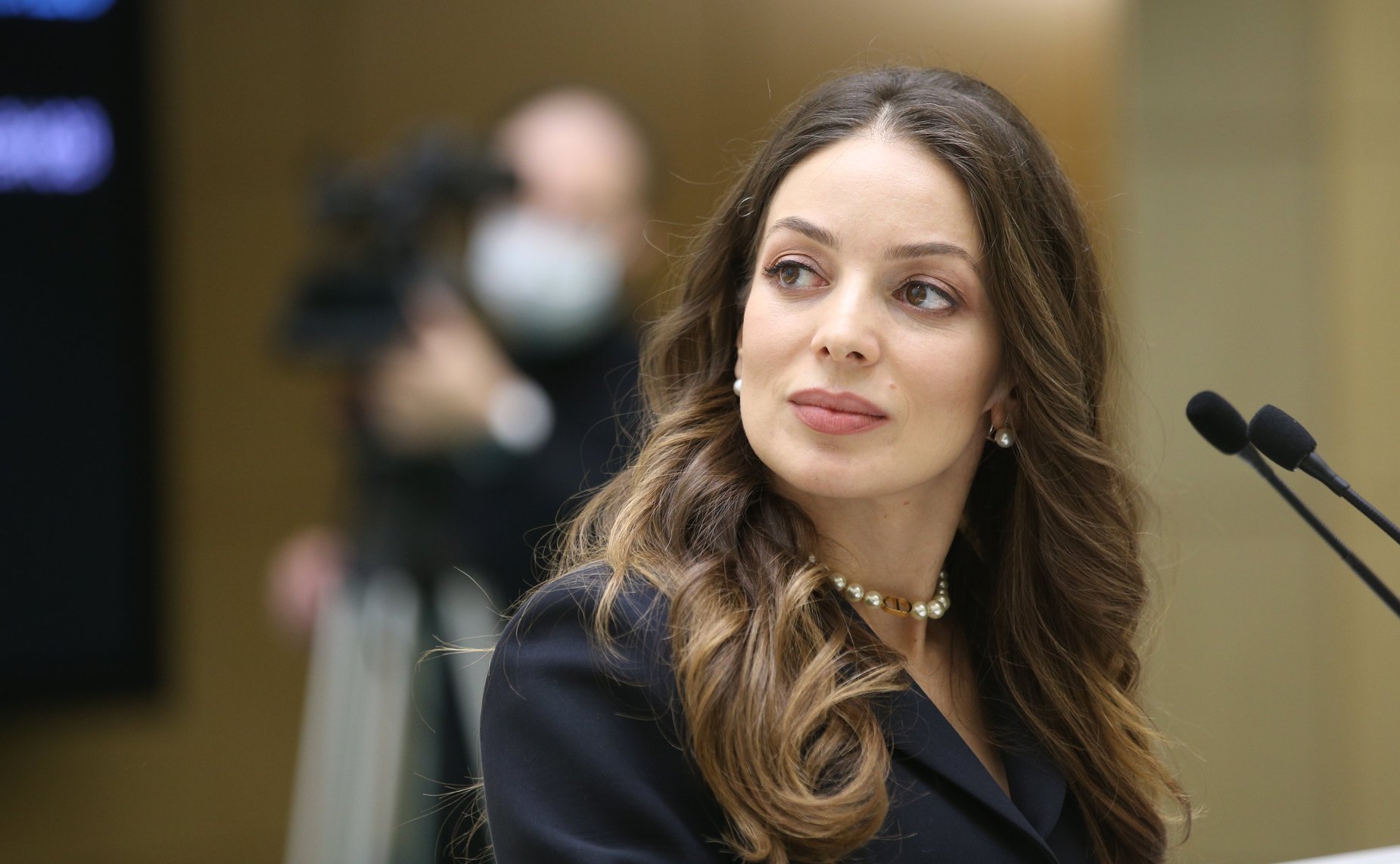 Зарина Догузова