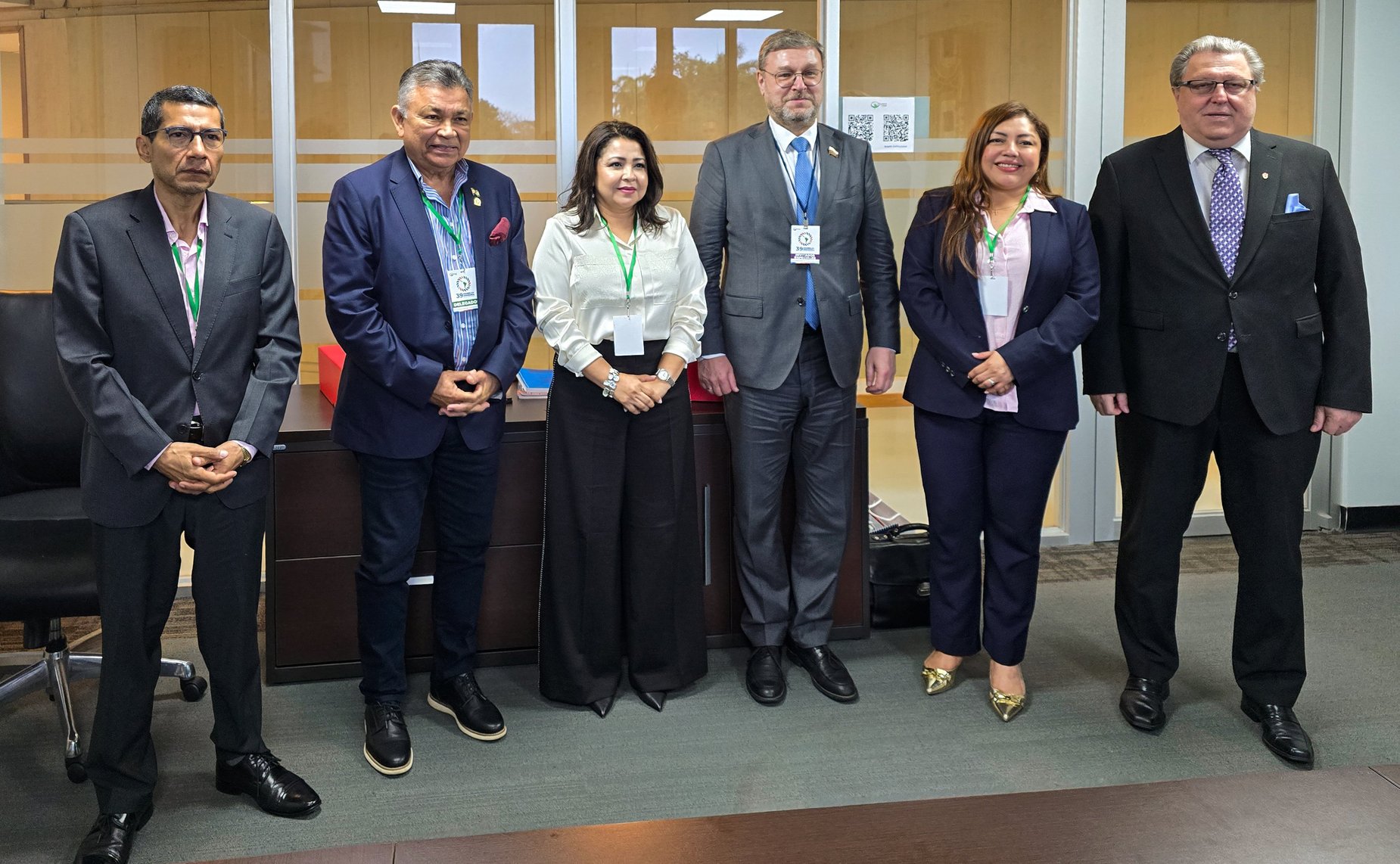 Заместитель Председателя Совета Федерации Константин Косачев и первый заместитель Председателя Национальной ассамблеи Республик Никарагуа Арлинг Патрисия Алонсо Гомес провели встречу «на полях» Ассамблеи