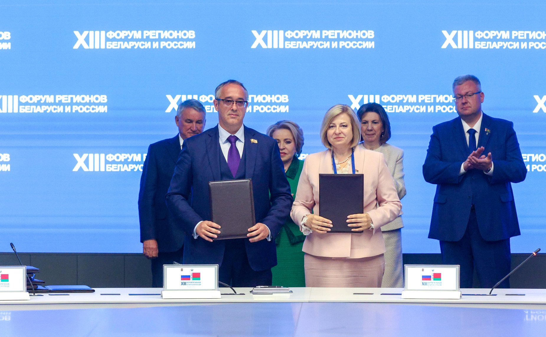 Церемония подписания документов о сотрудничестве