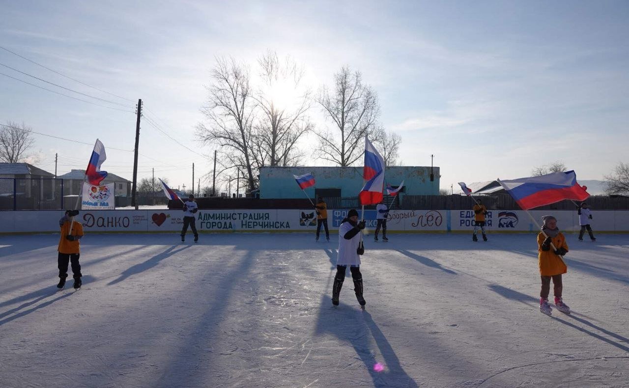 Сергей Михайлов принял участие в открытии хоккейного турнира «Люблю маму, папу и хоккей» в селе Заречный Нерчинского района