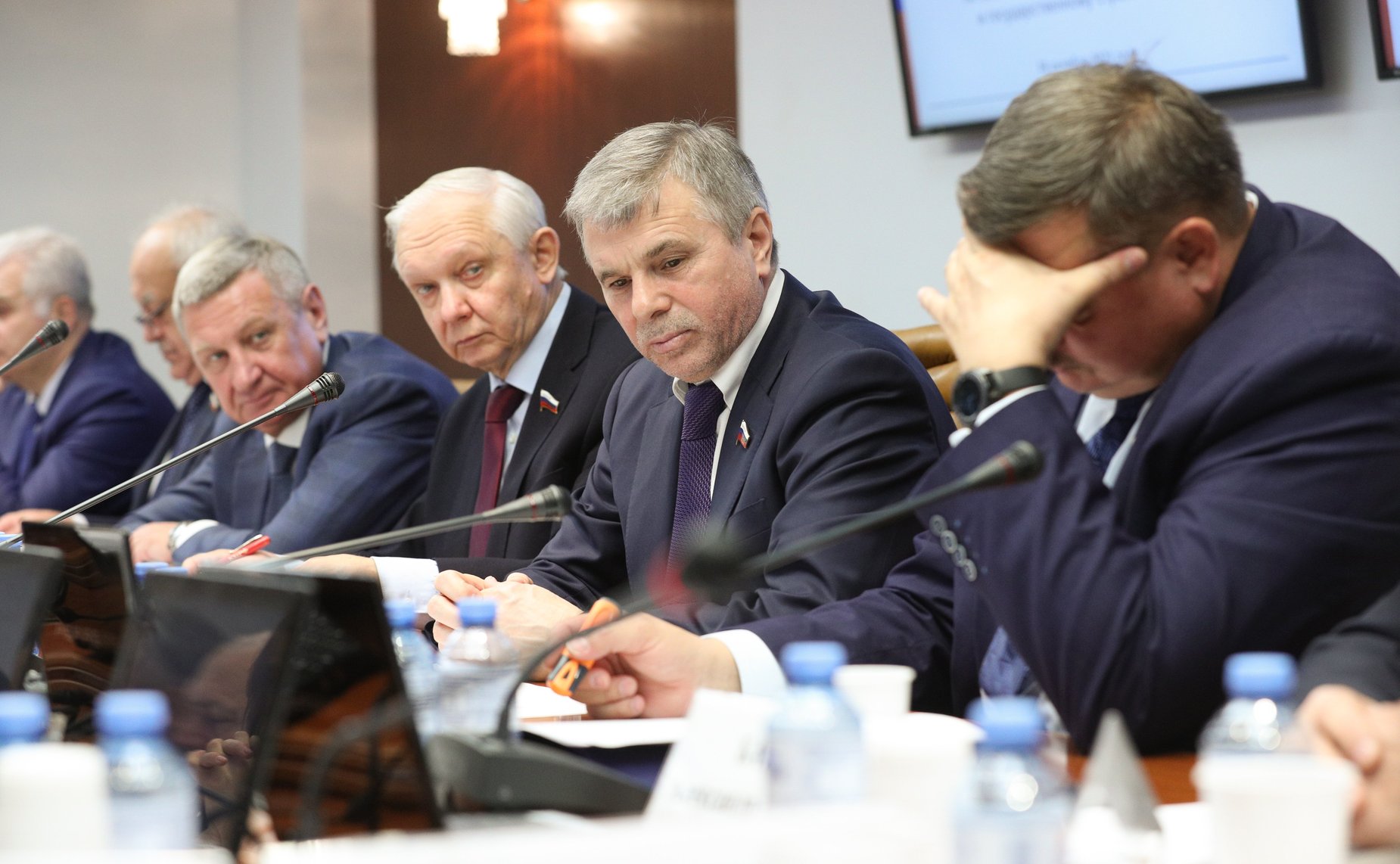 Совещание Комитета СФ по обороне и безопасности совместно с Комитетом СФ по конституционному законодательству и государственному строительству