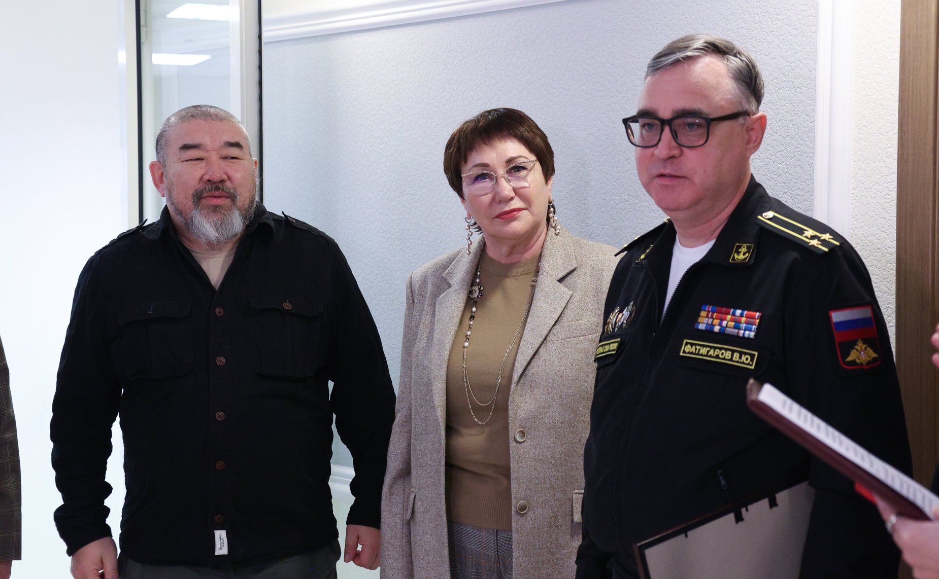 Торжественное открытие выставки бурятского художника Солбона Лыгденова «Лики Братства», посвященной героям Великой Отечественной Войны и героям специальной военной операции