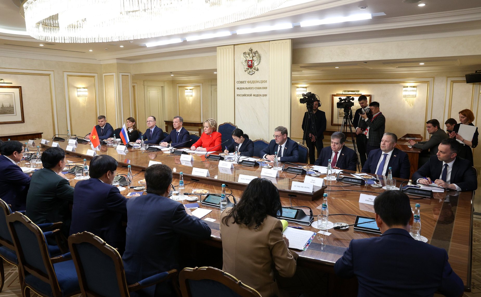 Валентина Матвиенко провела встречу с Премьер-министром Социалистической Республики Вьетнам Фам Минь Тинем