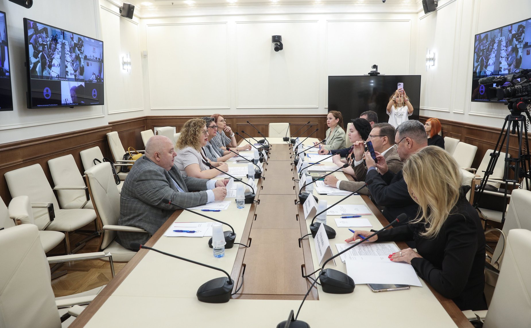 Круглый стол на тему «Актуальные вопросы законодательного регулирования содержания домашних животных»